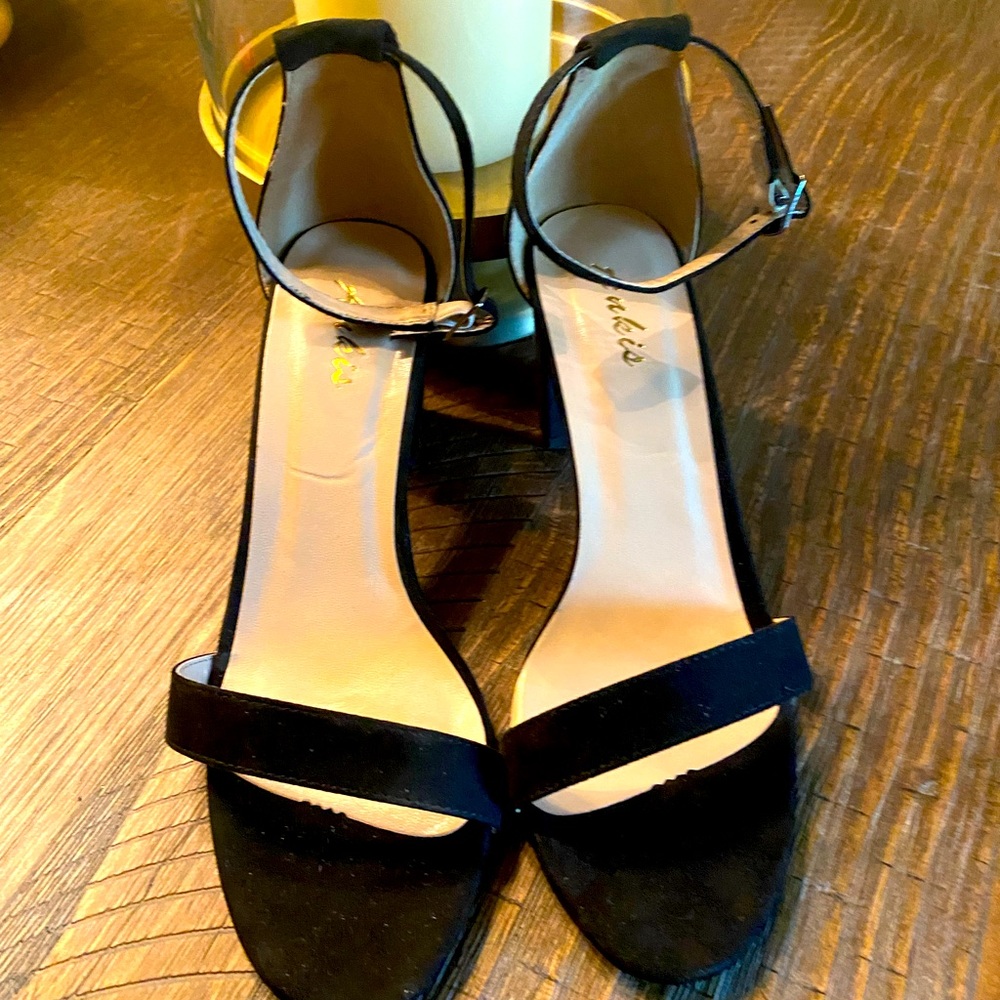 BLACK FAUX SUEDE HEEL